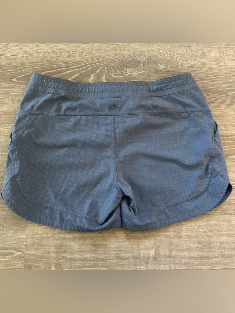 Prana Women's Blue Drawstring Athletic Shorts Size Medium - Picture 5 of 6